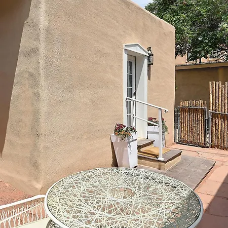 Dos Hermanas Casita 8 Downtown Courtyard Patio *