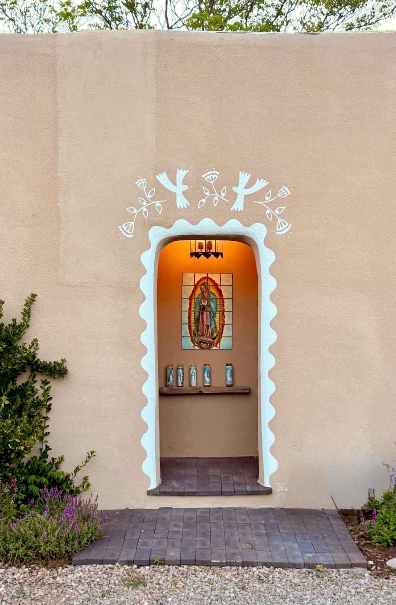 Dos Hermanas Casita 8 Downtown Courtyard Patio Holiday home